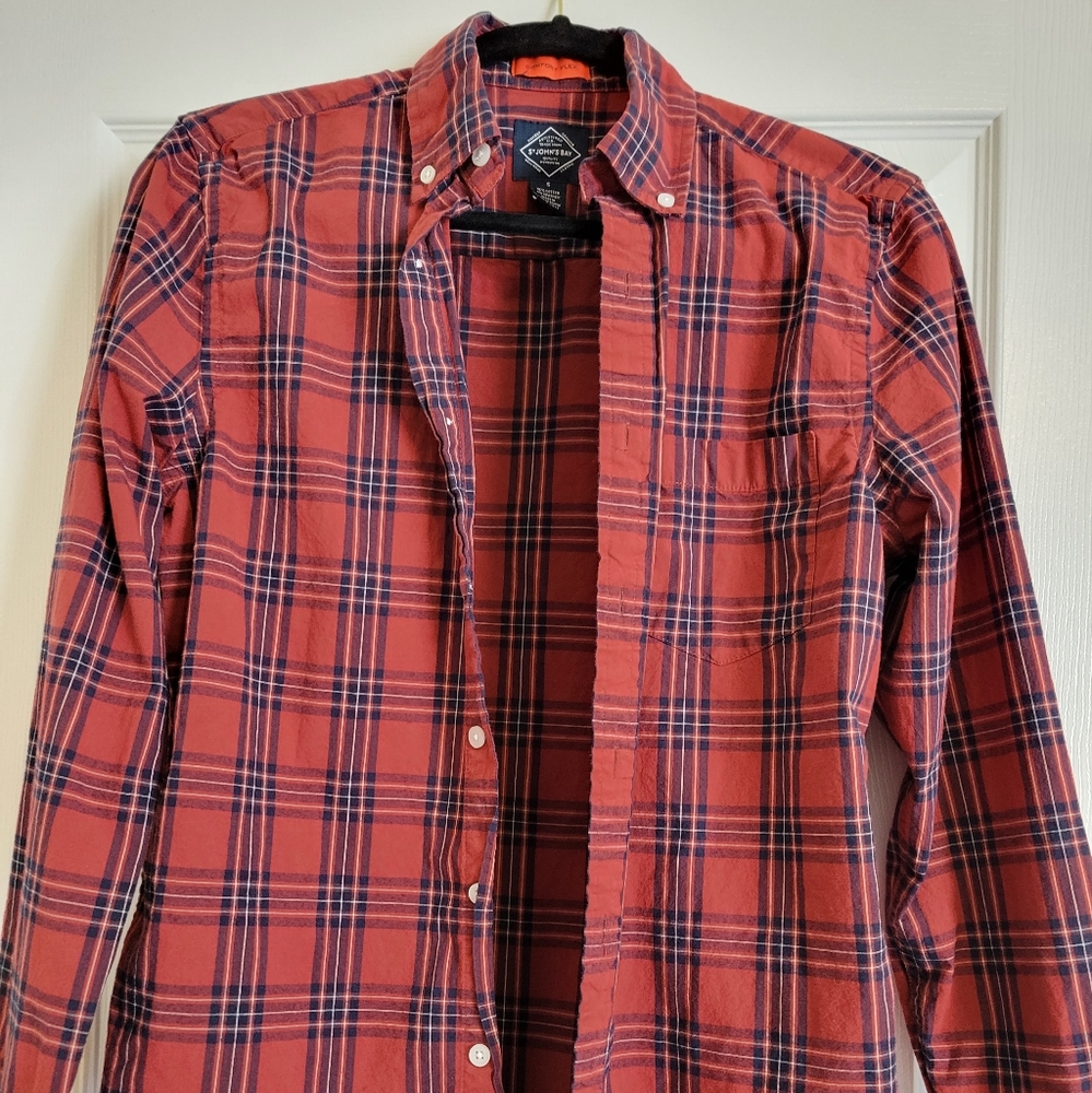 EUC St. John's Bay Comfort Flex Long Sleeve Button-Down Shirt- Size S